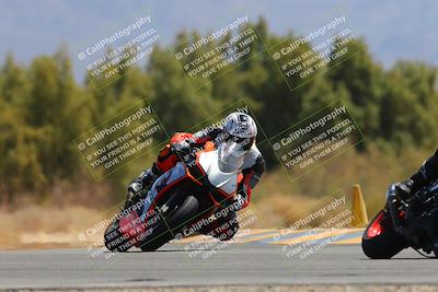 media/Apr-09-2023-SoCal Trackdays (Sun) [[333f347954]]/Turn 7 (1135am)/